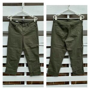 NWOT NYDJ Dayla Cropped Olive Colored Jeans